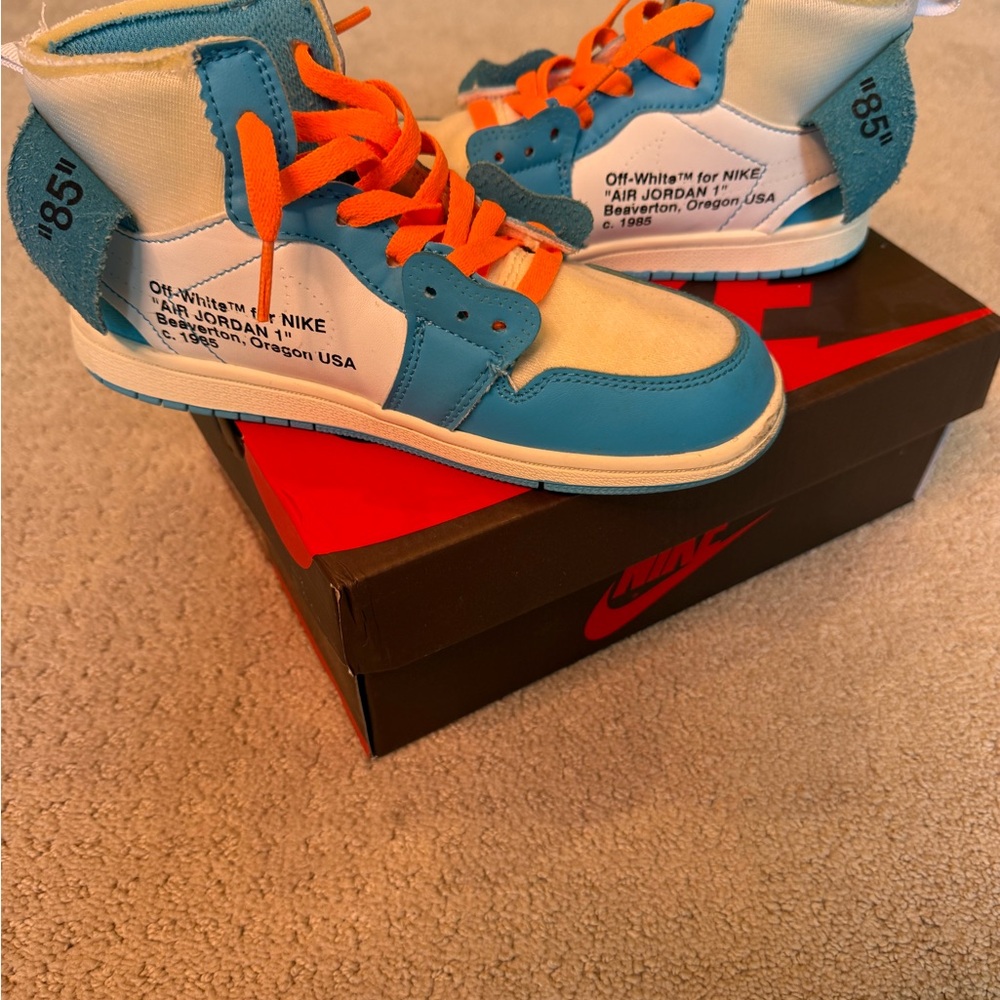 Nike Off White Carolina Reps Size 3